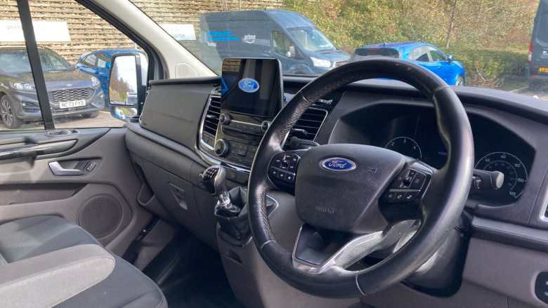 Ford Transit Custom 300 L2 Diesel Fwd 2.0 EcoBlue 130ps Low Roof Limited Van